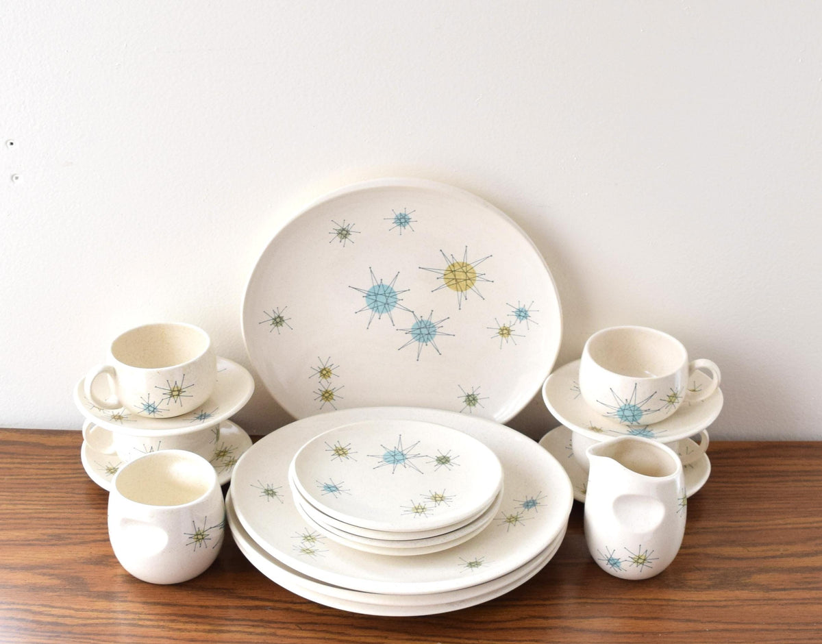 Set of 18 Pieces Franciscan Starburst Dinnerware Vintage Service for 4 Place Settings